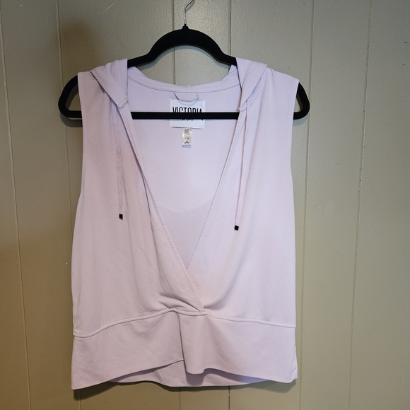 Victoria Sport Tops - Victoria Sport Sleeveless Hoodie Top | Size M | Soft Lavender, Stylish & Comfy
